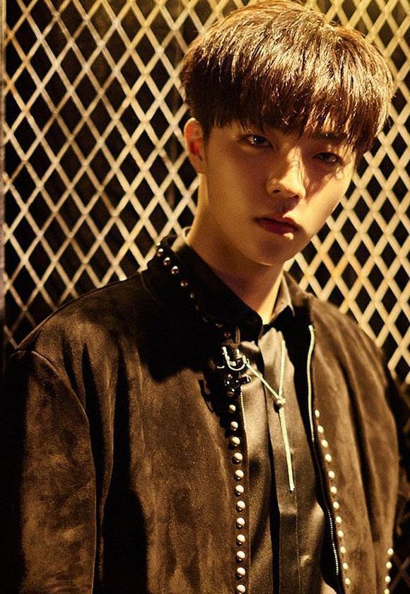 关于陈立农的6张帅照,每张都适合做壁纸,怎么能这么帅!