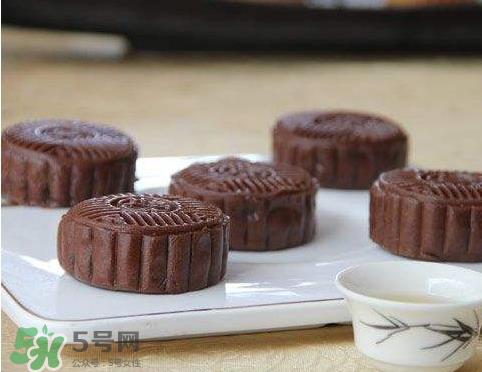 巧克力月饼好吃吗 巧克力月饼热量高吗 巧克力月饼好吃吗 巧克力月饼热量高吗