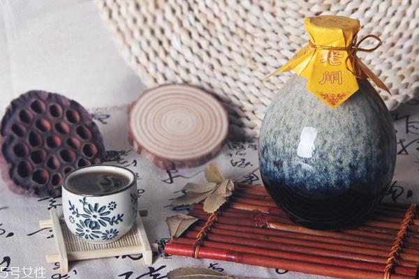 半甜型黄酒能不能煮 适合加温饮用 半甜型黄酒能不能煮 适合加温饮用