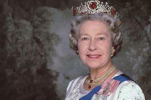 红珊瑚项链有多少种（佩戴红珊瑚项链时注意这些）(2)