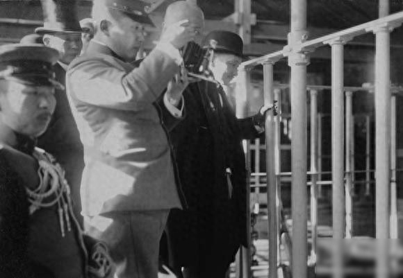 百余年前韩国皇室的影像，个子不高，但看起来伙食不错！