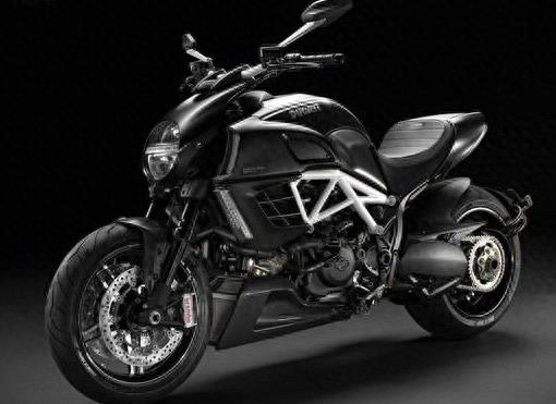 价值百万的奔驰摩托车你见过吗？超豪奔驰摩托完胜日系美系